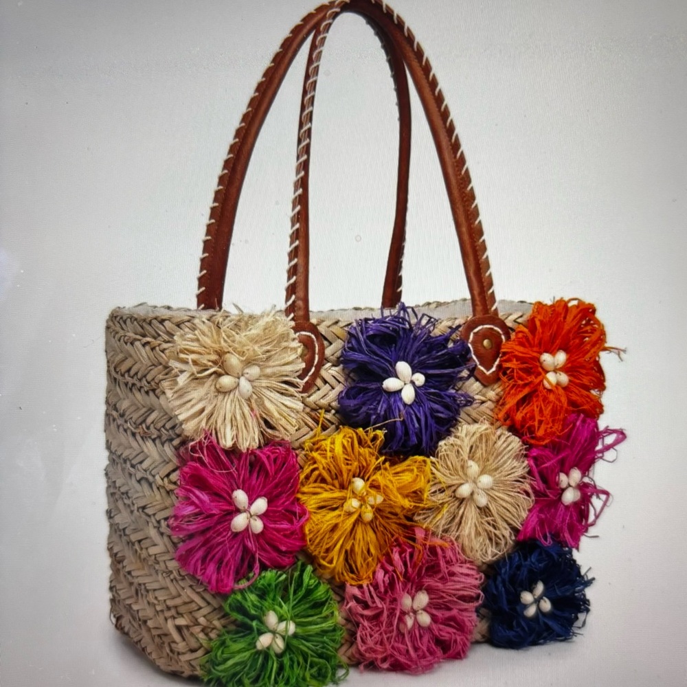 Urban Expressions Queenie Floral Straw Tote - Picture 3 of 11